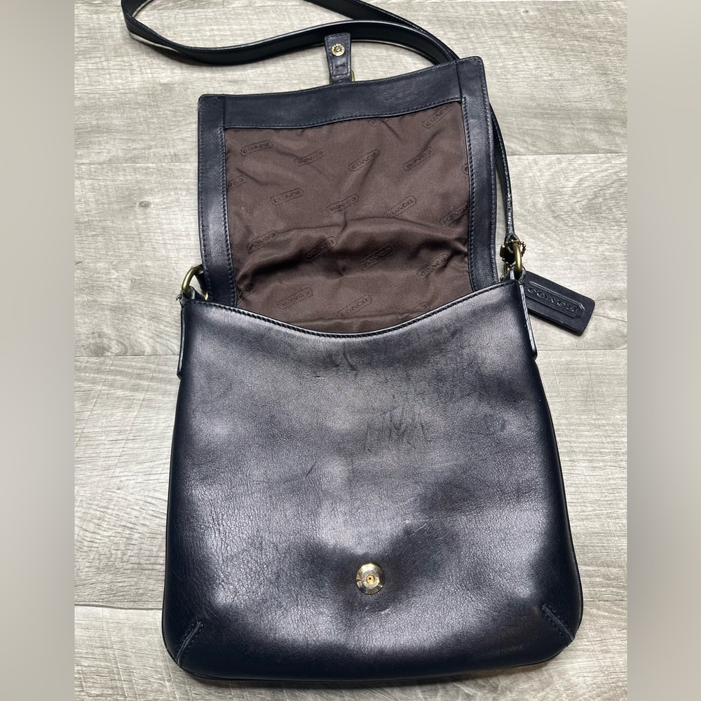 Coach Purse - Picture 4 of 9